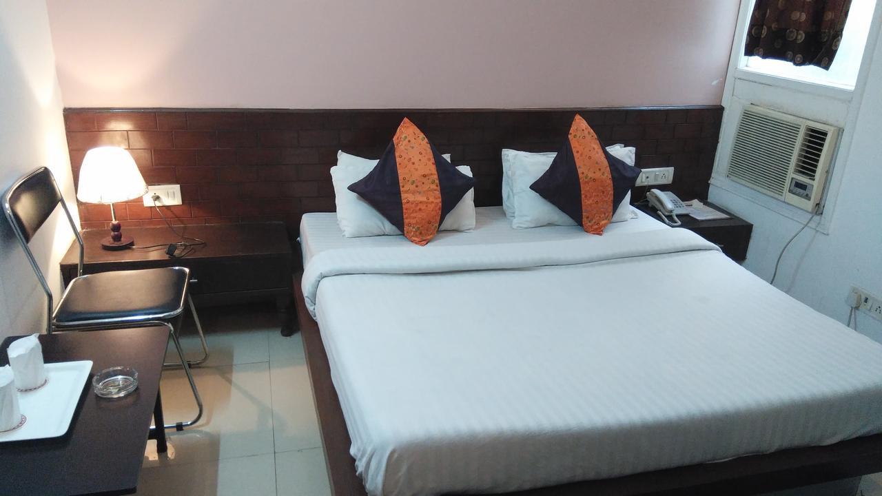 Airport Hotel Port View Nova Deli Quarto foto