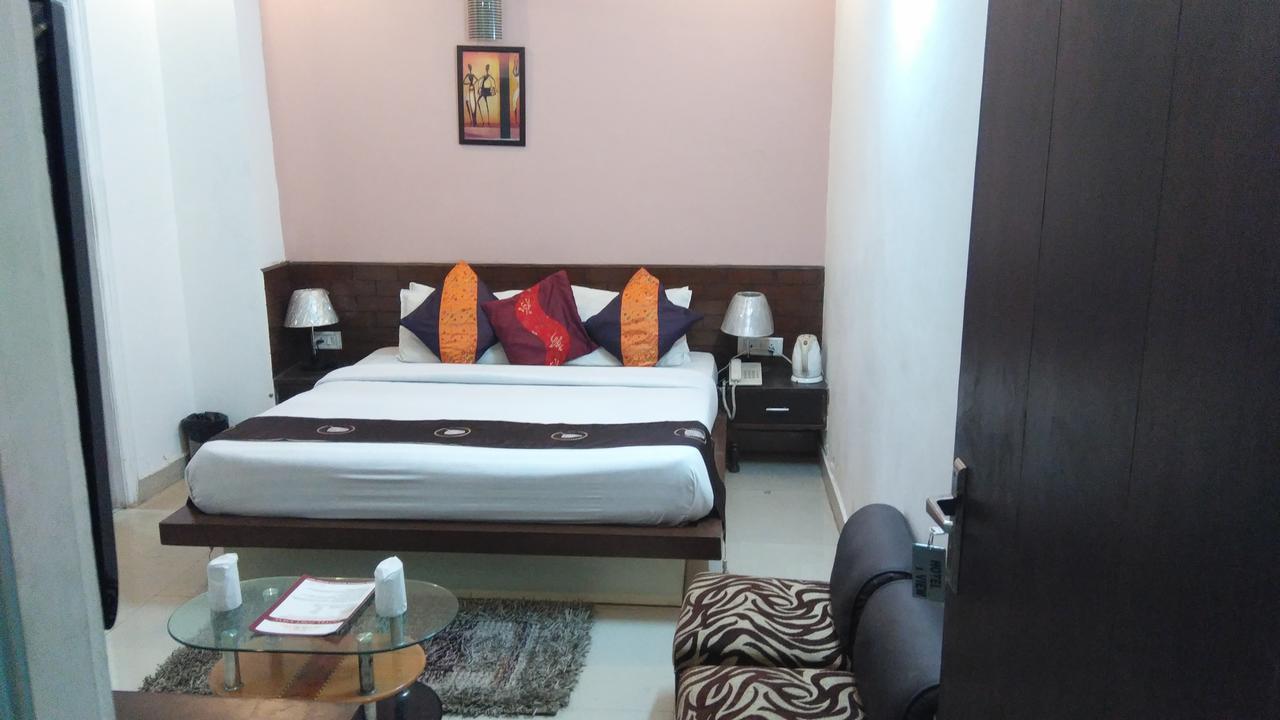 Airport Hotel Port View Nova Deli Quarto foto