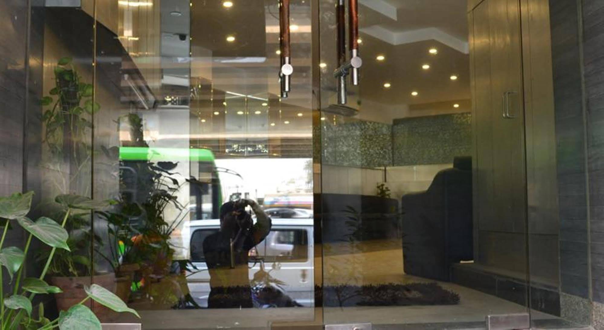 Airport Hotel Port View Nova Deli Exterior foto
